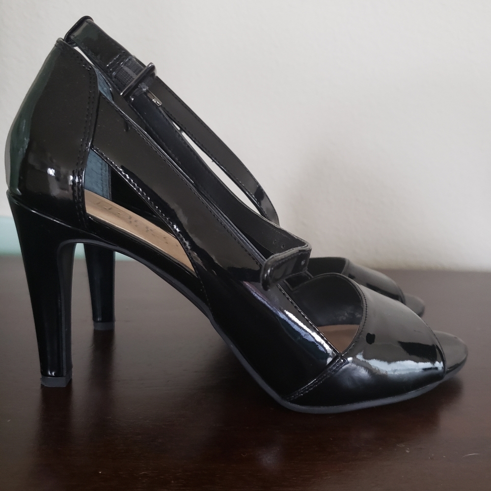 🐅Franco Sarto Black Patent Leather Heels🐅